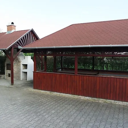 Holiday home Magdi Vendeghaz Domaszek